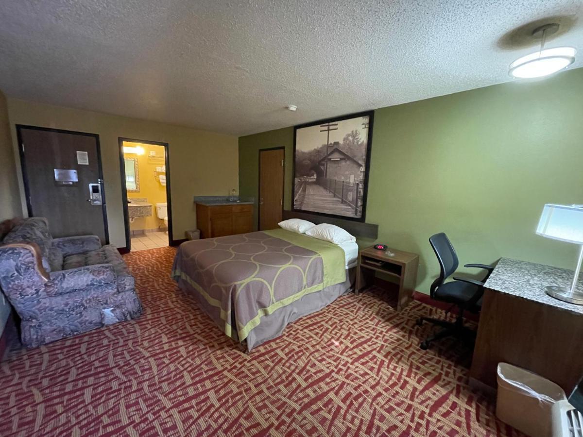 Super 8 By Wyndham Van Buren/Ft. Smith Area Εξωτερικό φωτογραφία