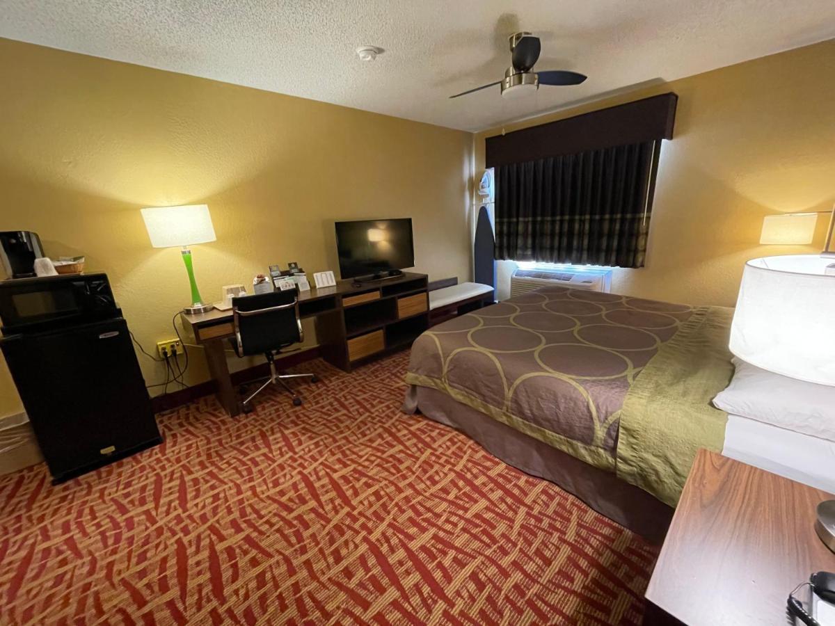 Super 8 By Wyndham Van Buren/Ft. Smith Area Εξωτερικό φωτογραφία