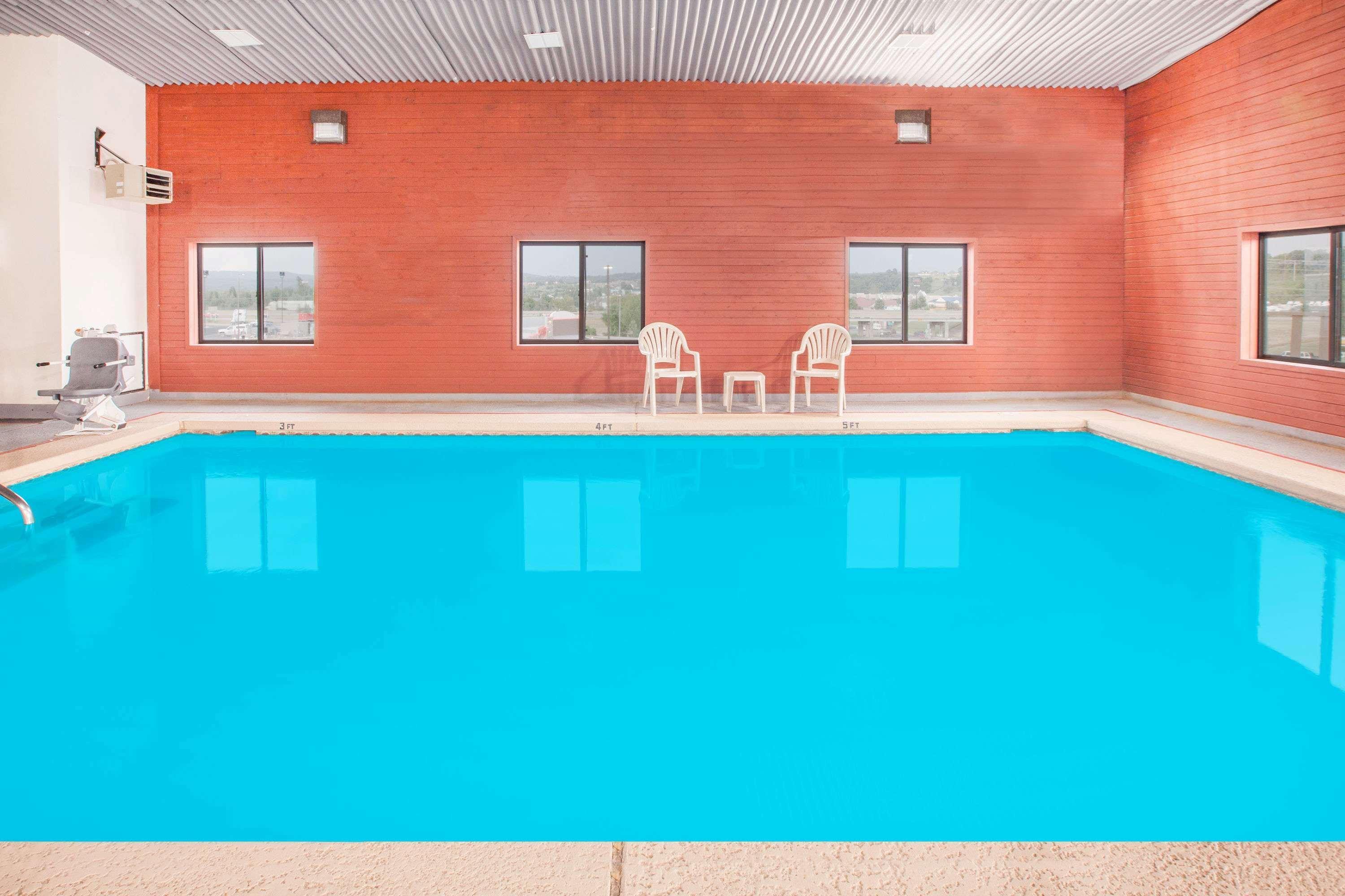 Super 8 By Wyndham Van Buren/Ft. Smith Area Εξωτερικό φωτογραφία