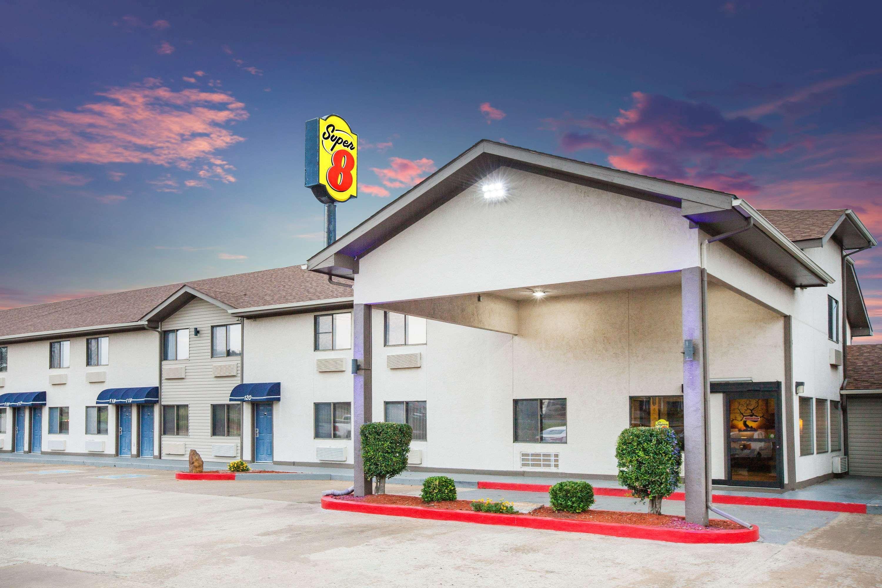 Super 8 By Wyndham Van Buren/Ft. Smith Area Εξωτερικό φωτογραφία
