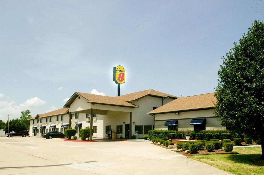 Super 8 By Wyndham Van Buren/Ft. Smith Area Εξωτερικό φωτογραφία